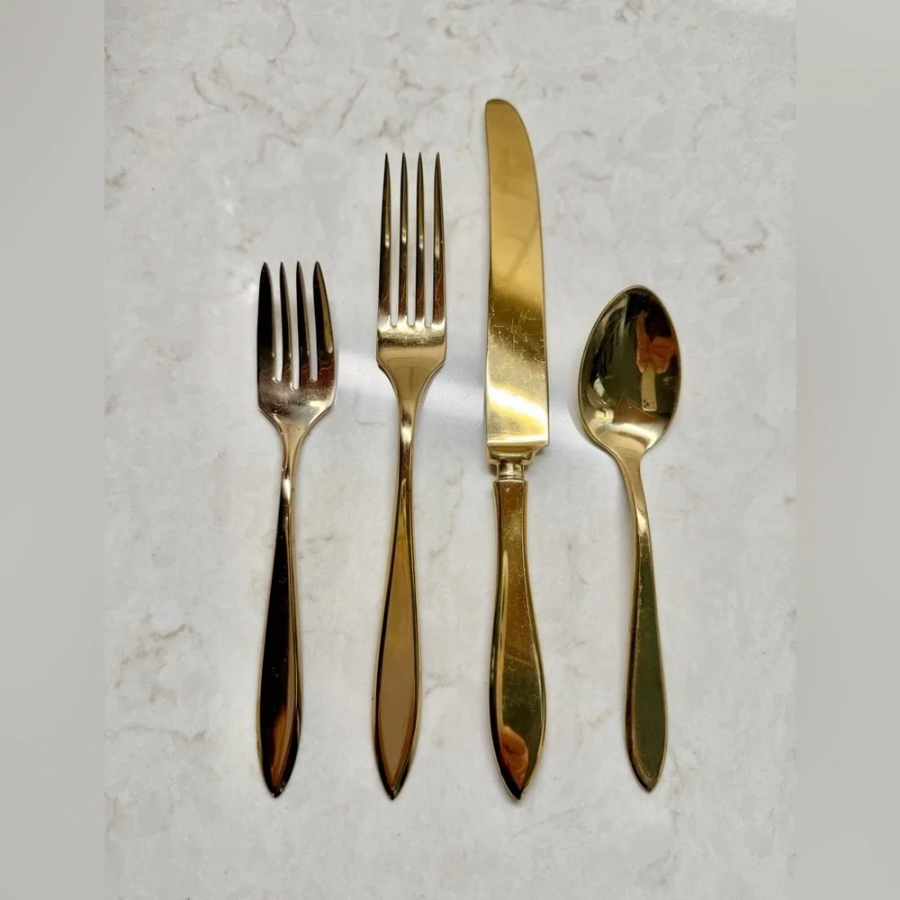 VINTAGE, DIRILYTE FLATWARE IN THE REGAL PATTERN